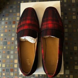 JJill shoes size 9, red plaid